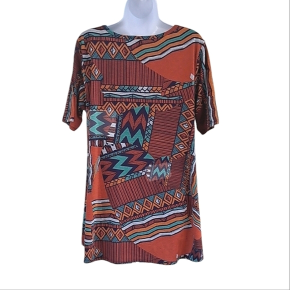Lularoe Classic T Shirt Short Sleeve Aztec Print Size Large - Picture 2 of 6
